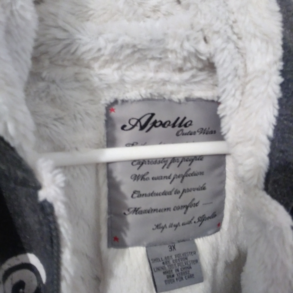 Women's hoodi